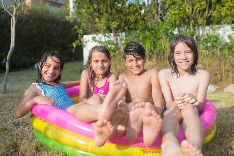 How to have a frugal summer with kids